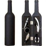 Set cadou 5 accesorii pentru vin , 32 cm, cutie in forma de sticla