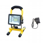 Proiector portabil cu acumulator, LED 30 W se-008h